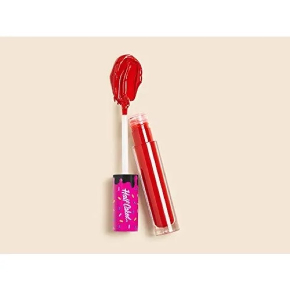 Half caked lip fondant